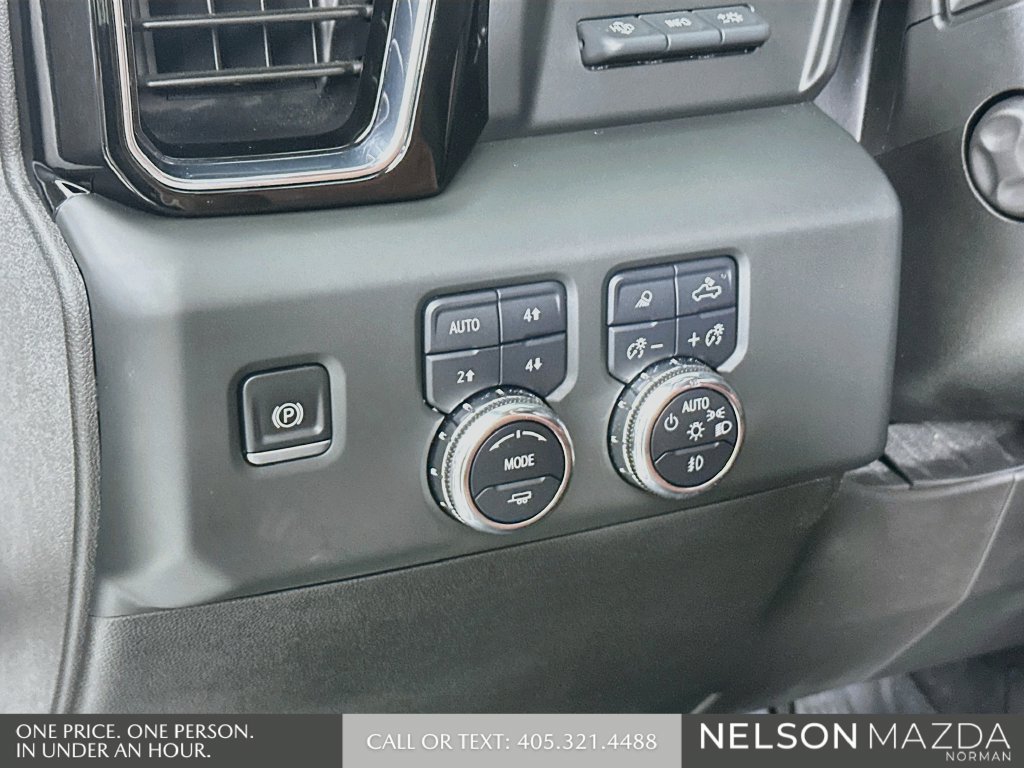 Used 2025 GMC Sierra 1500 Denali Ultimate AWD/4WD image 11