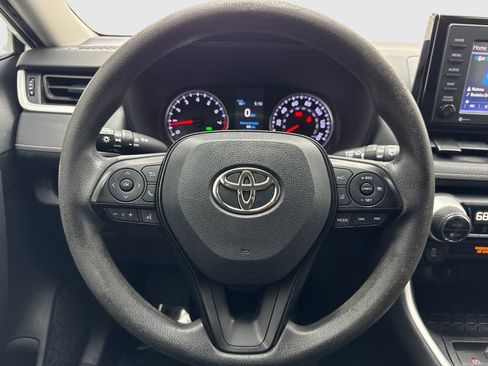 Used 2021 Toyota RAV4 XLE FWD image 19