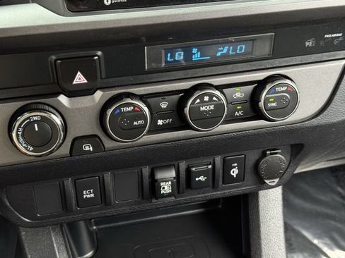 Used 2023 Toyota Tacoma TRD Sport AWD/4WD image 20