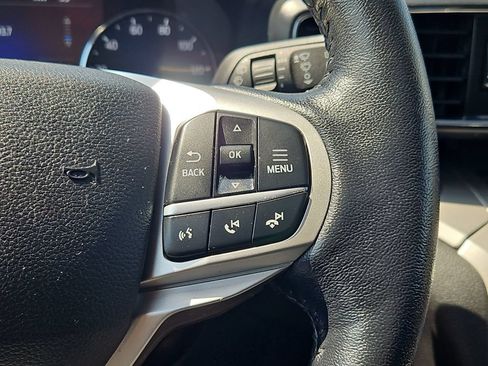 Used 2021 Ford Explorer XLT w/ Equipment Group 202A AWD/4WD image 27