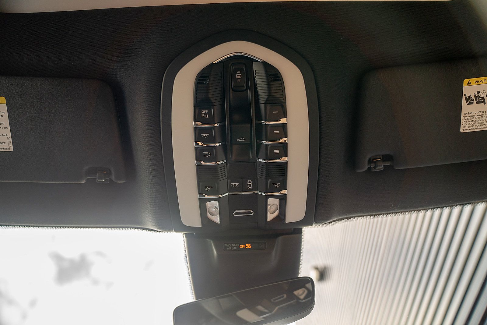 Used 2023 Porsche Macan AWD/4WD image 10