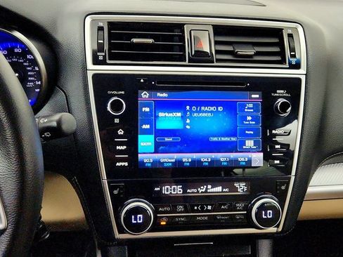 Used 2019 Subaru Outback 2.5i Premium AWD/4WD image 18