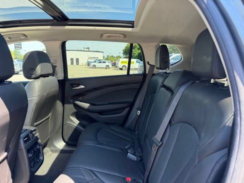 Used 2019 Buick Envision Essence AWD/4WD image 8