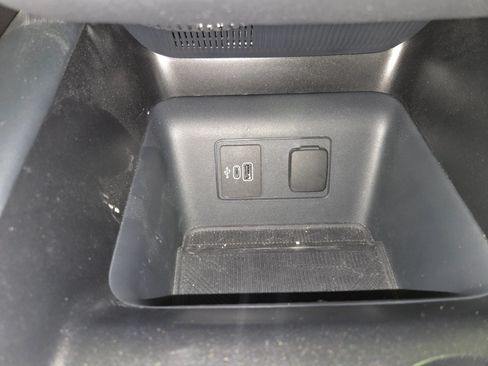 Used 2026 Ford Explorer ST-Line w/ ST-Line Street Pack AWD/4WD image 25