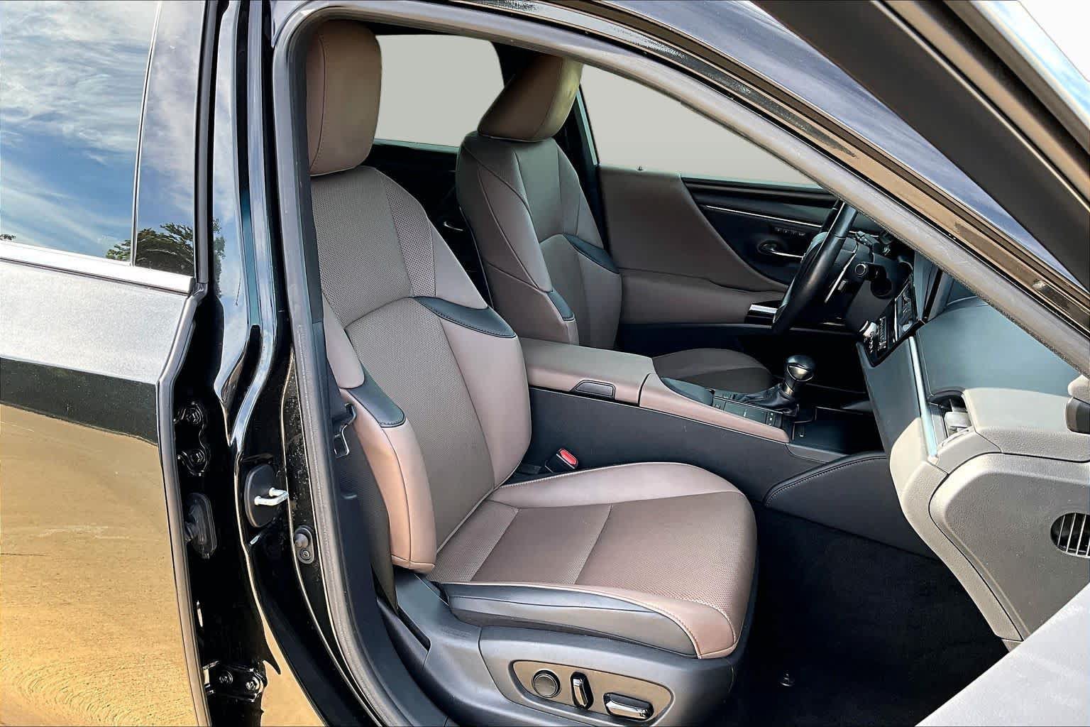 Certified 2022 Lexus ES 350 w/ Premium Package FWD image 9