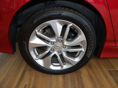 Used 2018 Honda Accord LX image 5