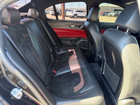 Used 2018 Alfa Romeo Giulia Quadrifoglio w/ Driver Assist Dynamic Package image 23