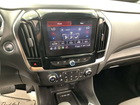 Used 2023 Chevrolet Traverse LT AWD/4WD image 16