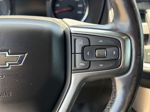 Used 2021 Chevrolet Tahoe Z71 w/ Luxury Package AWD/4WD image 18