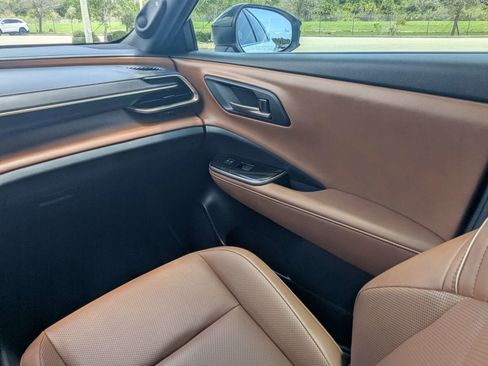 Used 2025 Toyota Crown Signia AWD/4WD image 20