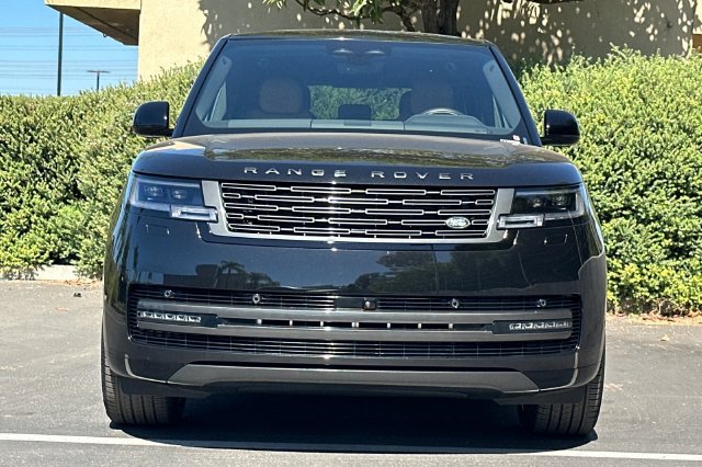 Used 2026 Land Rover Range Rover Long Wheelbase SE AWD/4WD image 8