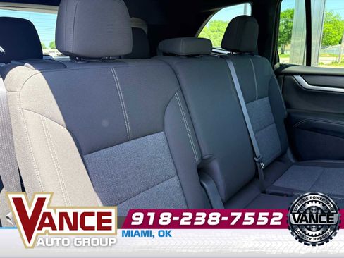 Used 2025 GMC Acadia Elevation FWD image 19
