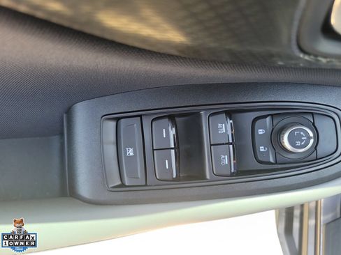 Used 2025 Subaru Outback Premium AWD/4WD image 16