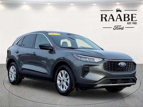 Used 2023 Ford Escape Active image 1