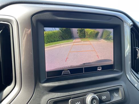 Used 2022 Chevrolet Silverado 1500 Custom AWD/4WD image 18
