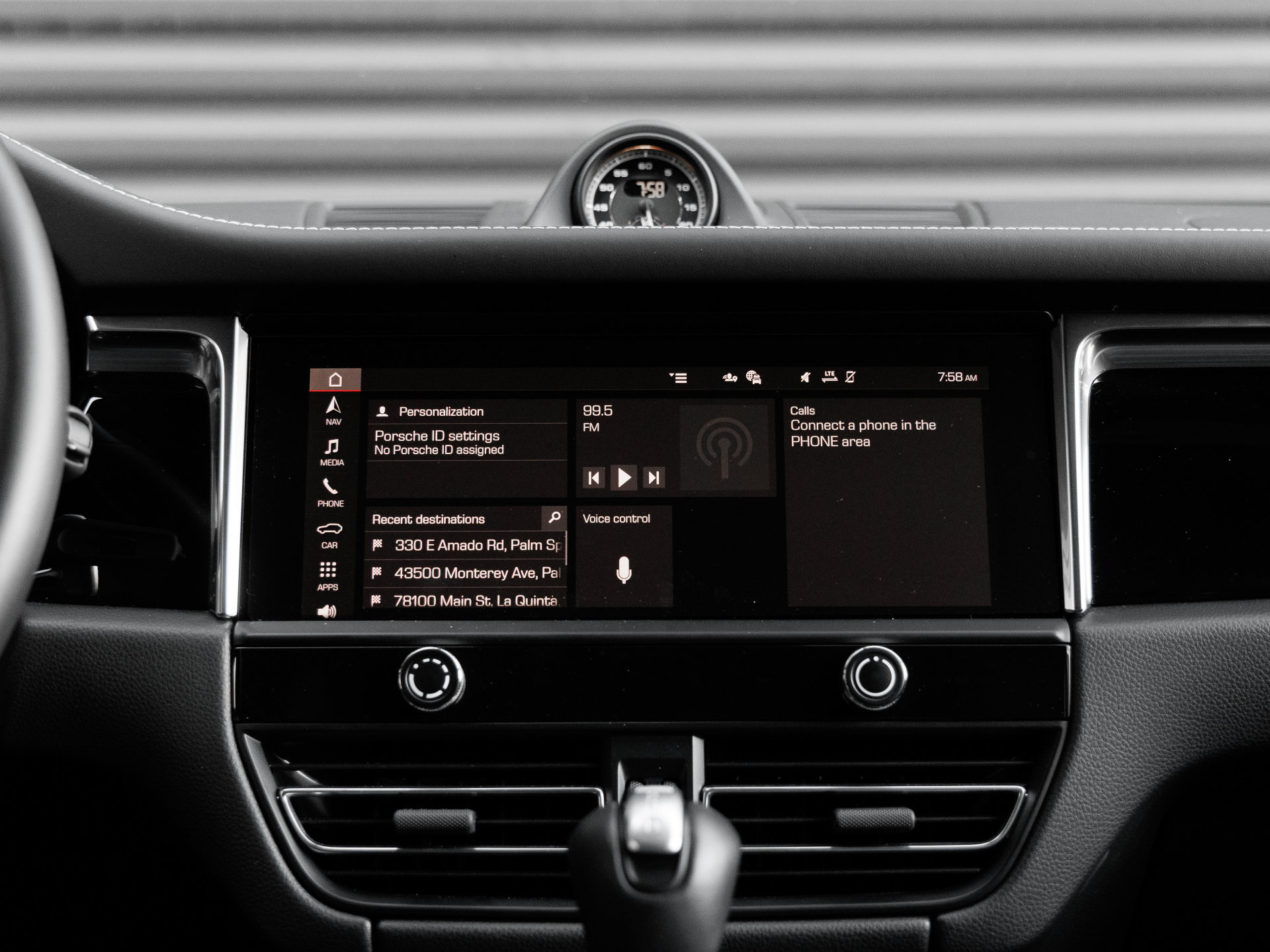Certified 2026 Porsche Macan S AWD/4WD image 21