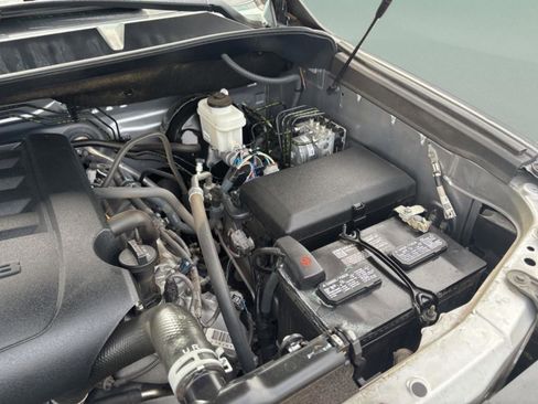 Used 2021 Toyota Tundra SR5 w/ SR5 Leather Package image 32