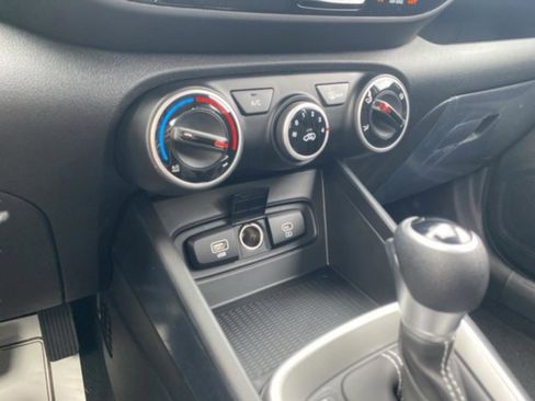 New 2026 Hyundai Venue SE image 21