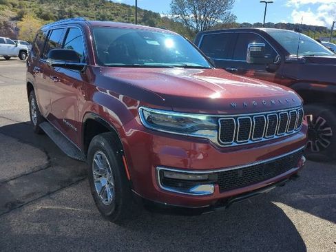 Used 2024 Jeep Wagoneer 4WD w/ Convenience Group I image 2