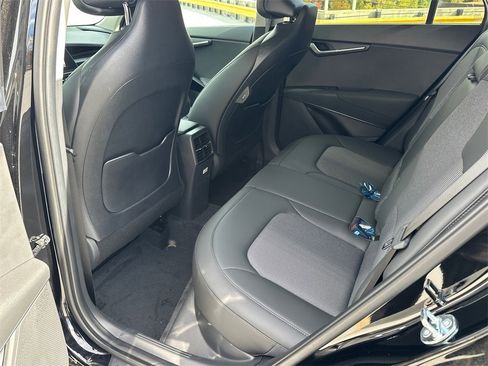 New 2025 Kia Niro EX image 11