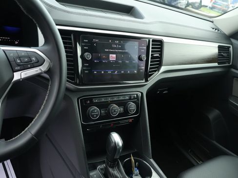 Used 2022 Volkswagen Atlas SE AWD/4WD image 35