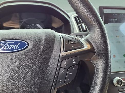 Used 2023 Ford Edge SEL AWD/4WD image 16