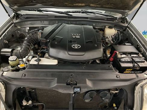 Used 2005 Toyota 4Runner Limited image 11