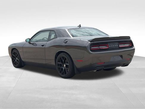 Used 2015 Dodge Challenger R/T Plus RWD image 25