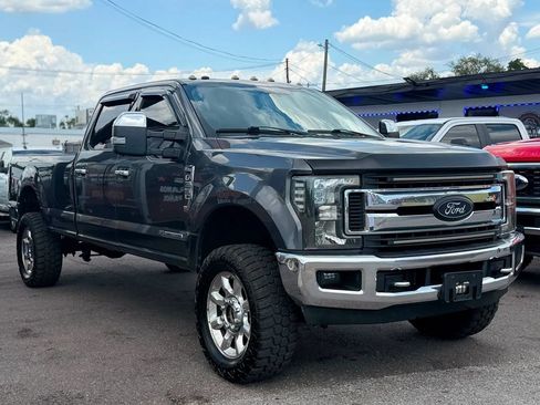 Used 2017 Ford F350 XLT w/ XLT Premium Package AWD/4WD image 5