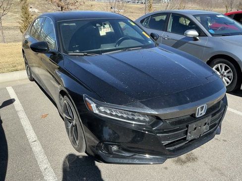 Used 2022 Honda Accord Sport image 3