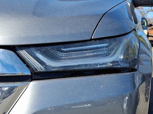 Certified 2023 Chevrolet Traverse LT w/ LPO, Floor Liner Package image 8