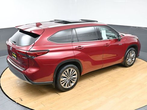 Used 2021 Toyota Highlander Platinum AWD/4WD image 48
