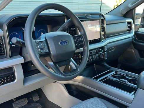 New 2026 Ford F250 XLT w/ XLT Premium Package image 9