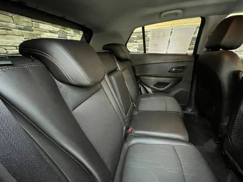 Used 2019 Chevrolet Trax LT w/ Driver Confidence Package AWD/4WD image 34