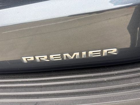 Used 2021 Chevrolet Tahoe Premier w/ Premium Package RWD image 3