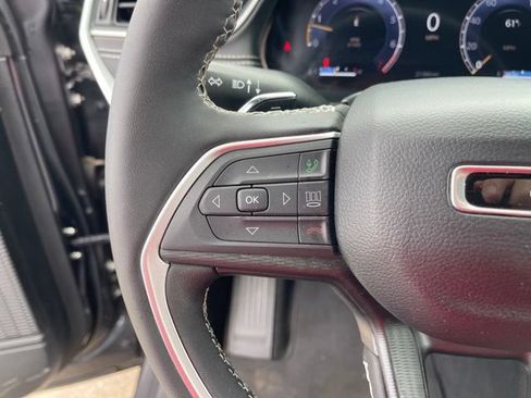 Used 2024 Jeep Grand Cherokee L Altitude AWD/4WD image 15