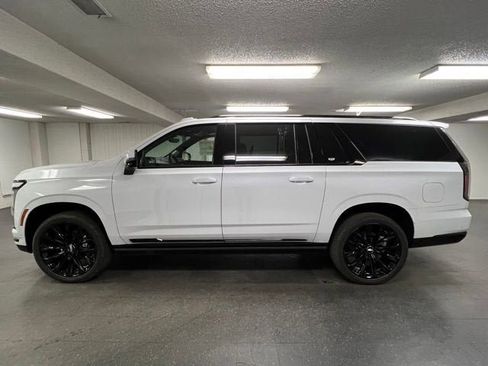 New 2026 Cadillac Escalade ESV Platinum Sport w/ LPO, ONYX Package AWD/4WD image 2