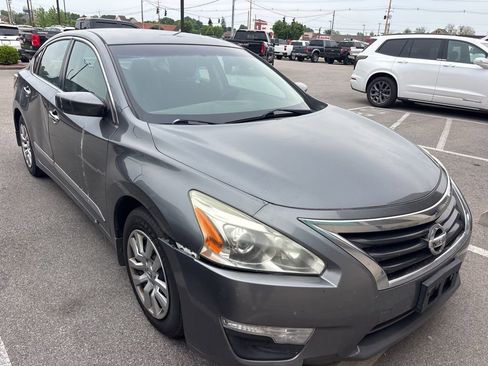 Used 2015 Nissan Altima 2.5 S w/ Power Driver Seat Package FWD image 1