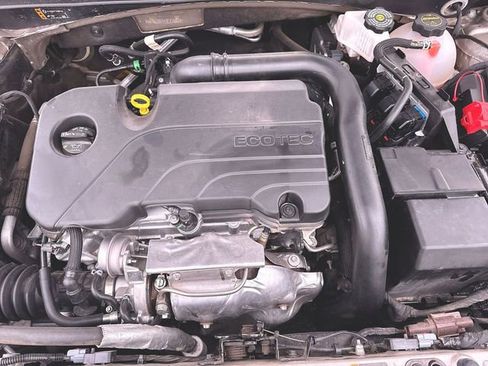 Used 2024 Chevrolet Malibu LT image 30