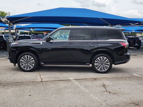 Used 2025 INFINITI QX80 Luxe RWD image 3