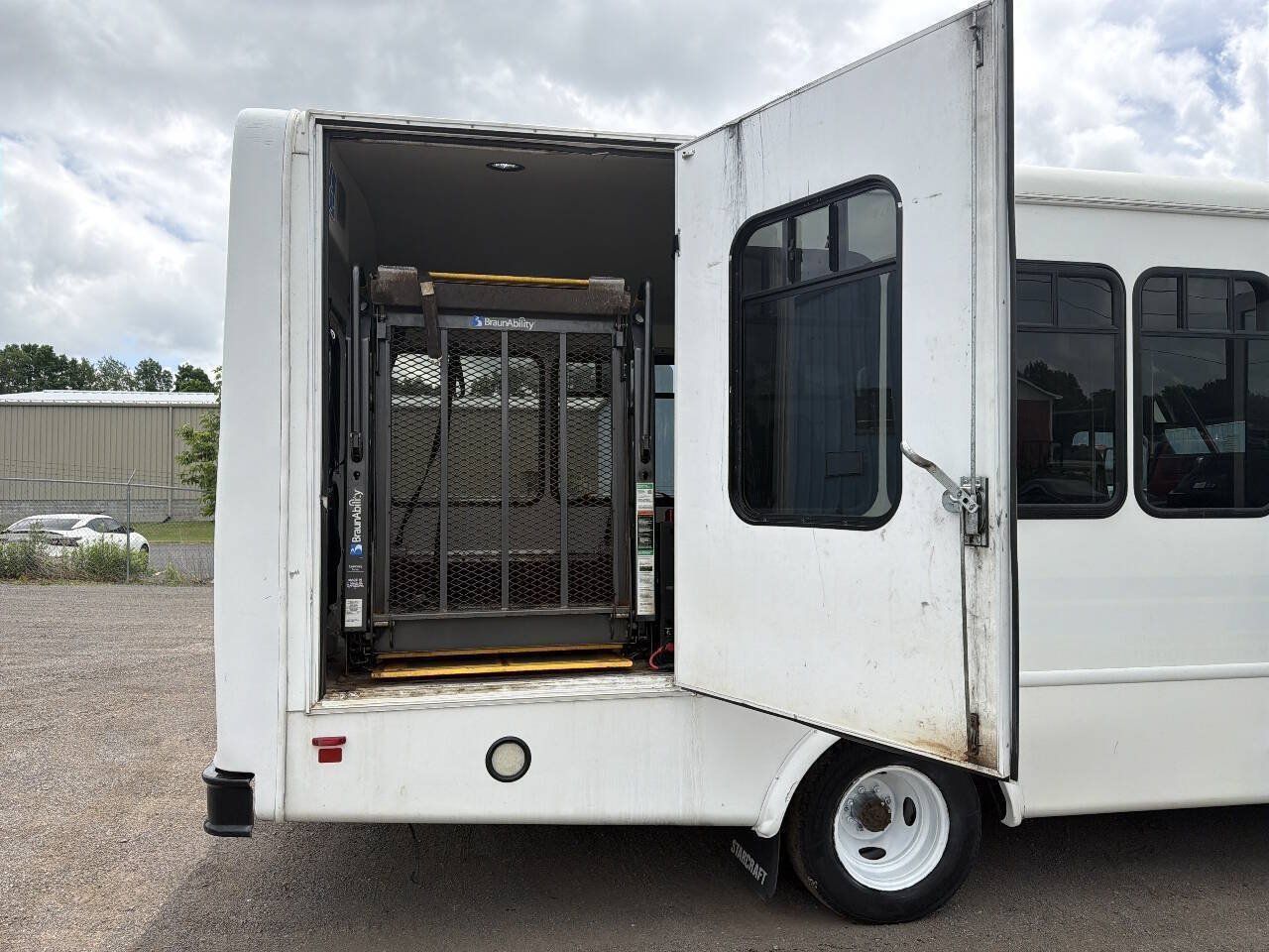 Used 2018 Ford E-350 and Econoline 350 Super Duty w/ Shuttle Bus Prep Package RWD image 11