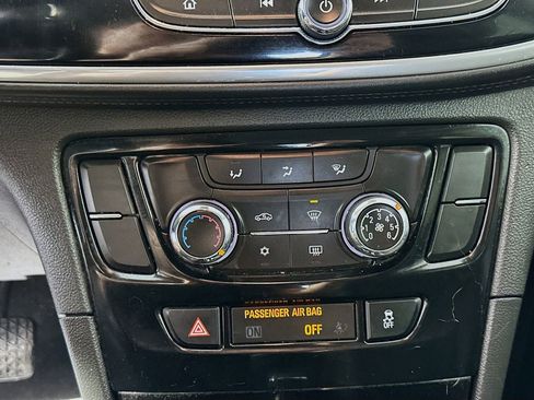 Used 2019 Buick Encore Sport Touring AWD/4WD image 16
