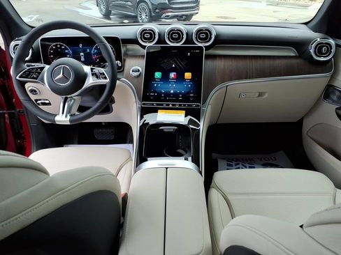 Used 2026 Mercedes-Benz GLC 300 4MATIC image 28