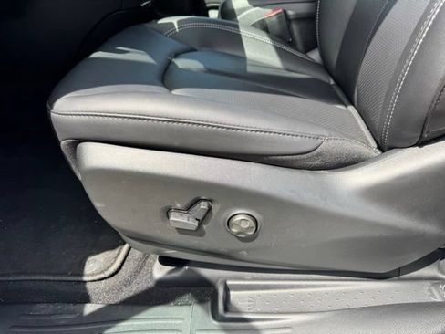 New 2026 Chrysler Pacifica Select FWD image 14
