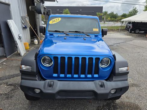 Used 2023 Jeep Wrangler Sport AWD/4WD image 2