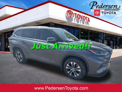Used 2022 Toyota Highlander XLE w/ Protection Package #3 (TMS)