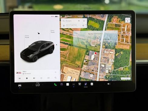 Used 2021 Tesla Model Y Long Range AWD/4WD image 19