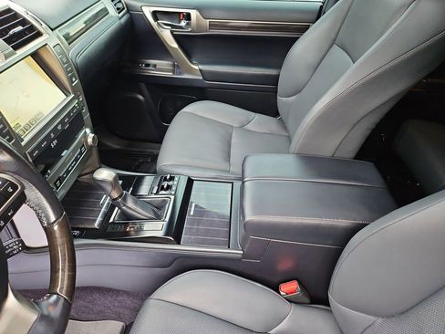Used 2020 Lexus GX 460 Premium w/ Premium Package AWD/4WD image 26