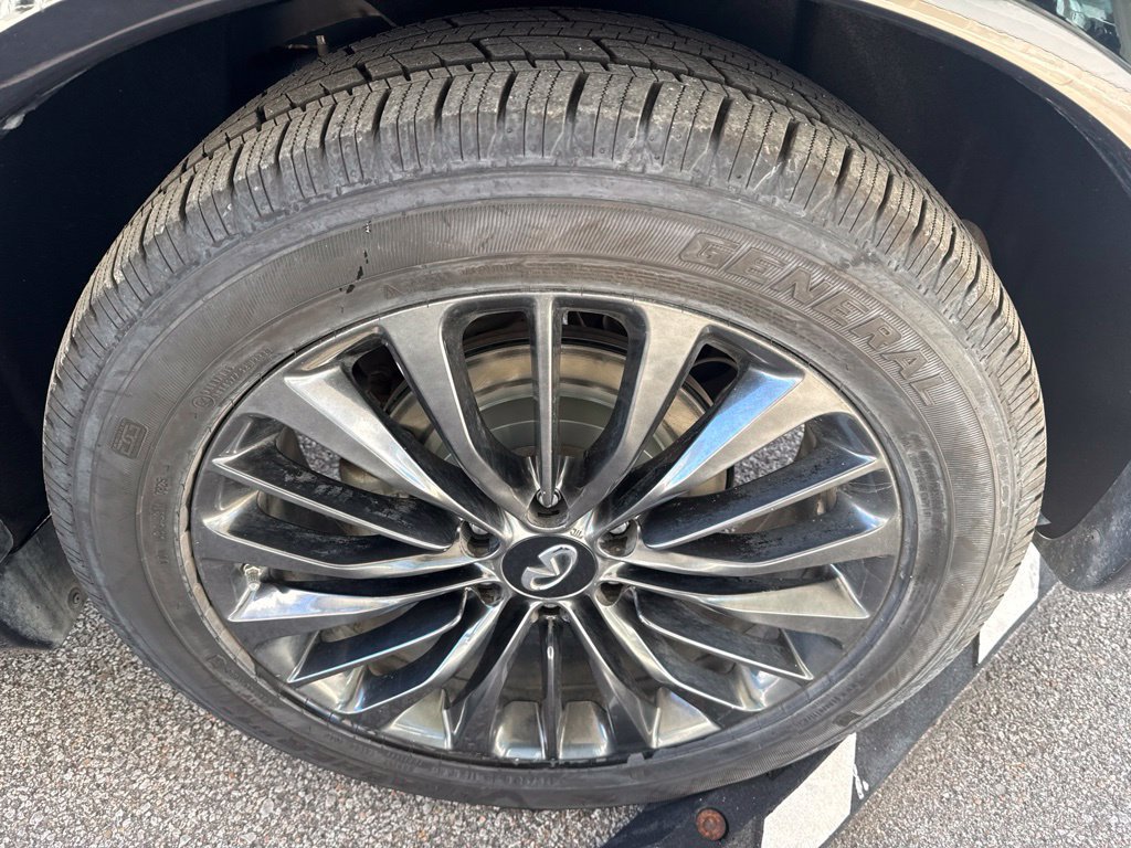 Used 2020 INFINITI QX80 Luxe w/ Edition 30 Package RWD image 8