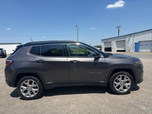 Used 2022 Jeep Compass Limited AWD/4WD image 5